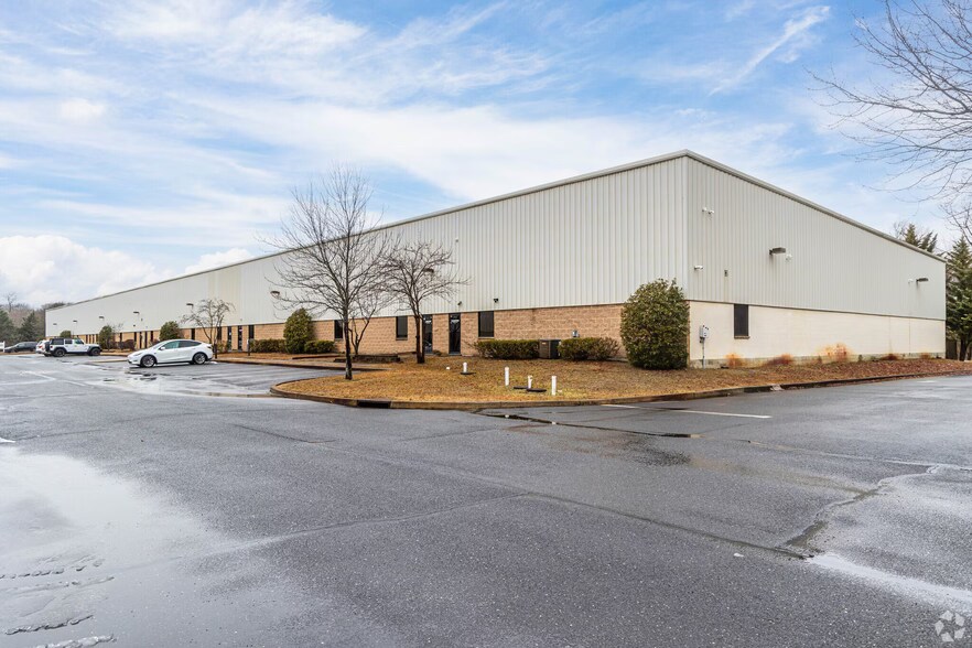 Primary Photo Of 323A Fairfield Rd, Freehold Light Distribution For Lease