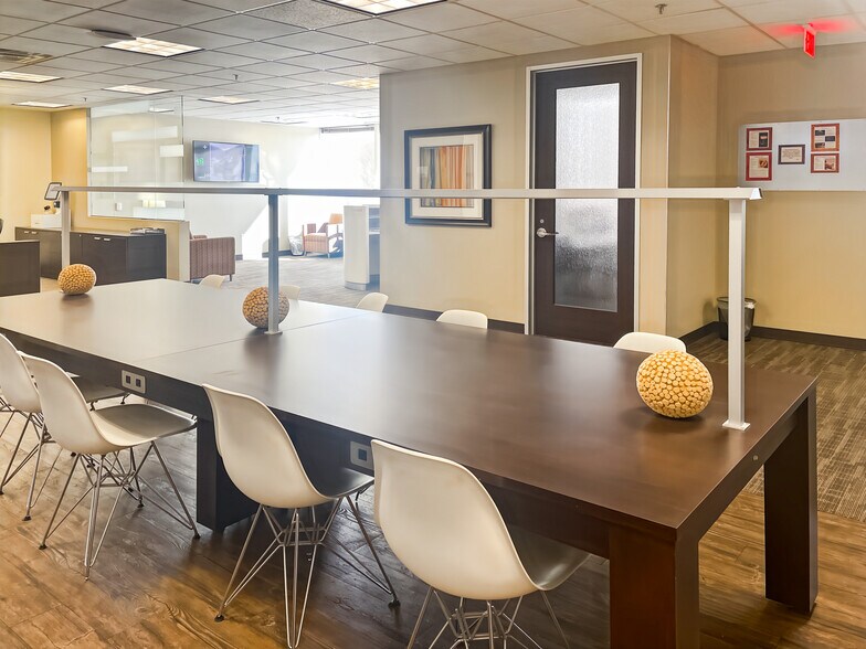 More Photos Of 175 Capital Blvd, Rocky Hill Coworking Space