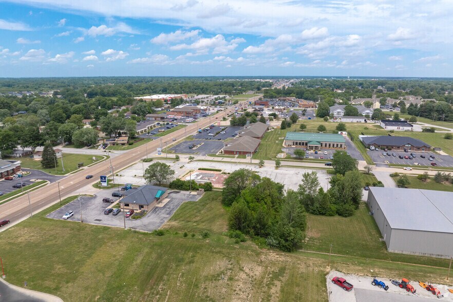More Photos Of 4390 N Illinois St, Swansea Land For Sale
