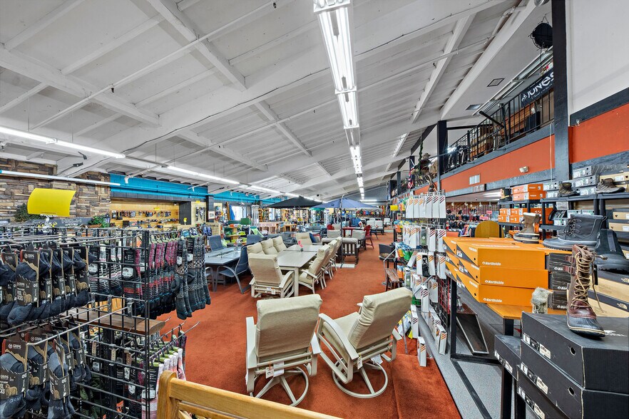 More Photos Of 1111 Saratoga Ave, San Jose Storefront For Lease