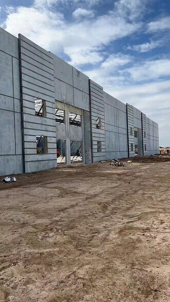 More Photos Of 4219 Clay Commerce Dr, Katy Warehouse For Lease