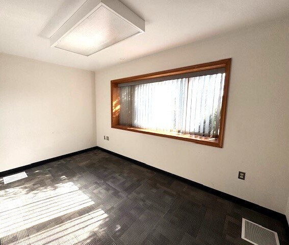 More Photos Of 2111 Washington Blvd, Easton Medical For Lease