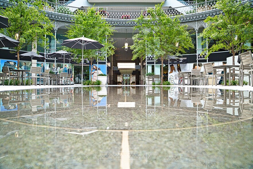 More Photos Of 500 Crescent Ct, Dallas Office For Lease