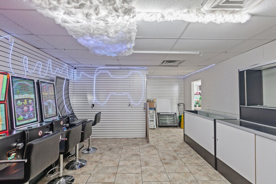 More Photos Of 741 N Cedar Crest Blvd, Allentown Service Station For Sale