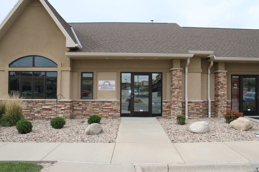 More Photos Of 3606-3614 N 163rd Plz, Omaha Loft Creative Space For Lease