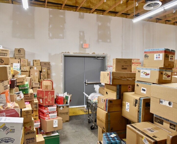 More Photos Of 1910 Eastgate Ave, Pierre Freestanding For Sale