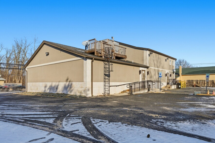 More Photos Of 238 Highway 34, Old Bridge Storefront Retail Residential For Sale