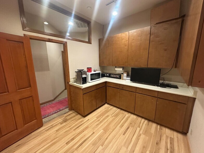 More Photos Of 565 Brunswick Rd, Grass Valley Office For Sale