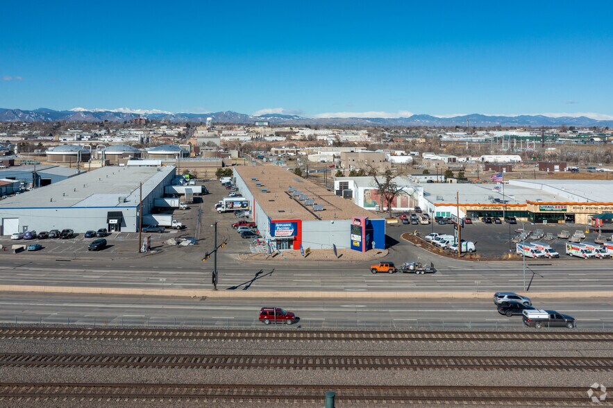 More Photos Of 2875-2885 S Santa Fe Dr, Englewood Warehouse For Lease