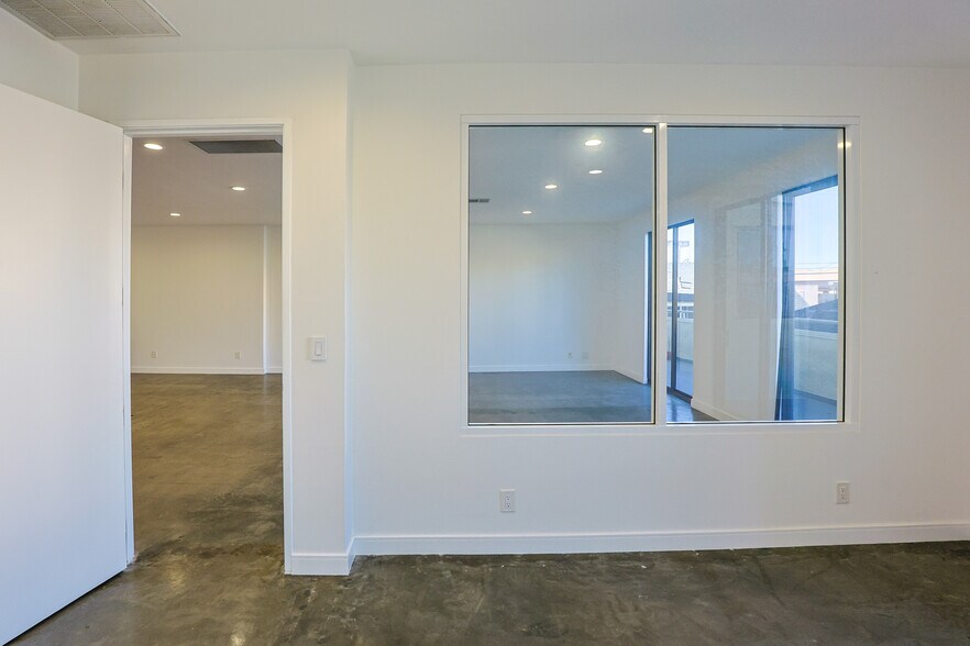 More Photos Of 3637 Motor Ave, Los Angeles Loft Creative Space For Sale