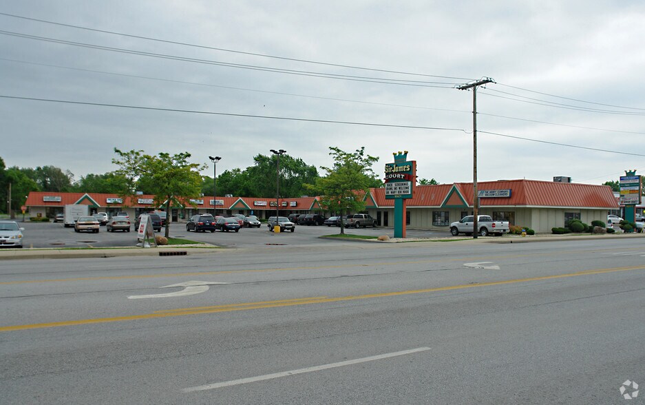 More Photos Of 9515-9521 Indianapolis Blvd, Highland Unknown For Sale