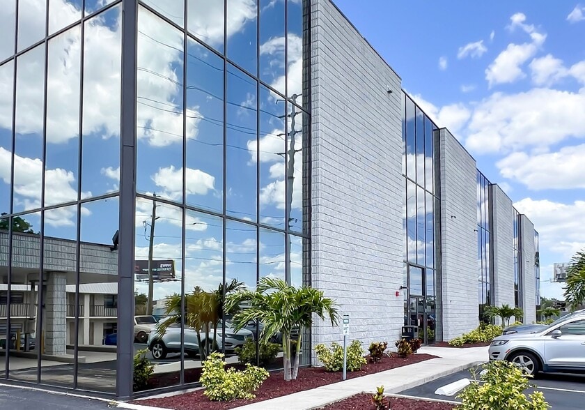 More Photos Of 6709 Ridge Rd, Port Richey Medical For Lease