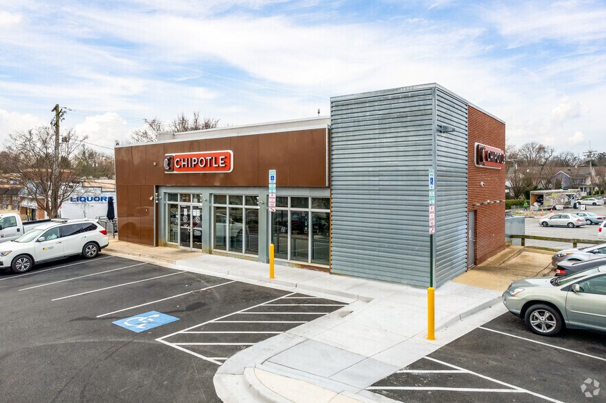 More Photos Of 6340-6386 York Rd, Towson Unknown For Lease