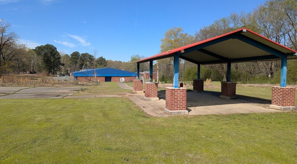 More Photos Of 25 Sheraton Dr, Little Rock Schools For Sale