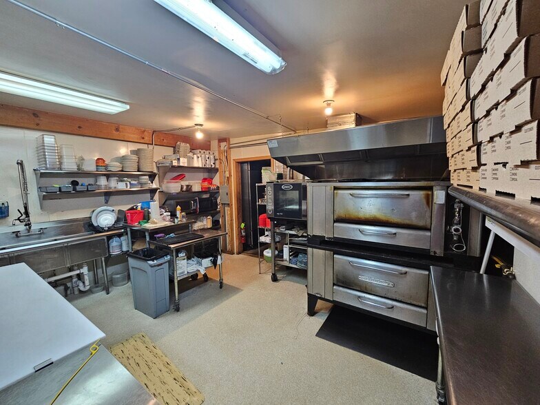 More Photos Of 4505 E Tri Lakes Rd, Superior Trailer Camper Park For Sale