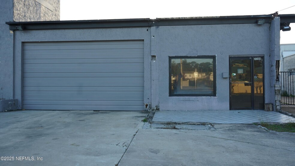 More Photos Of 3366 Philips Hwy, Jacksonville General Retail For Lease