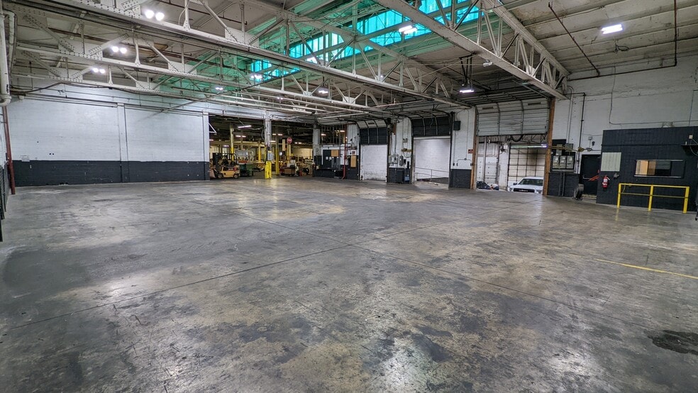 More Photos Of 3650 E 93rd St, Cleveland Unknown For Lease