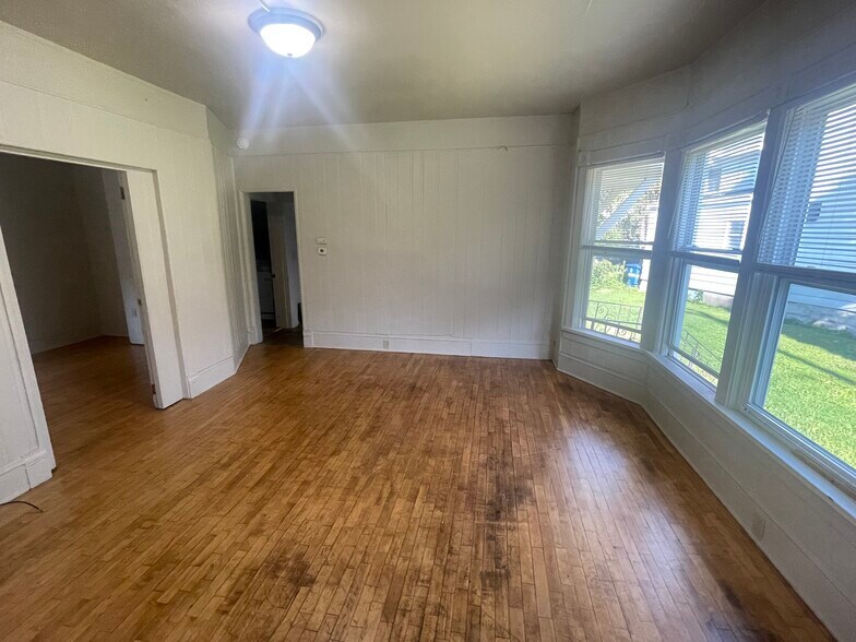 More Photos Of , Oshkosh Multifamily For Sale