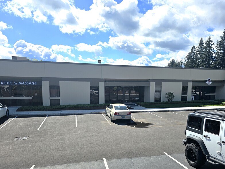 More Photos Of 9325-9425 SW Commerce Cir, Wilsonville Light Manufacturing For Lease