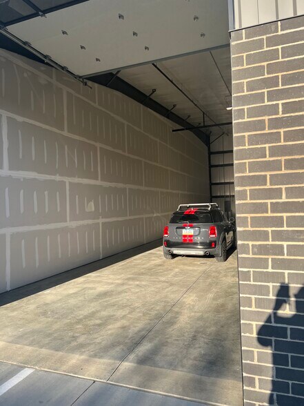 More Photos Of 1035 SE Frontier Ave, Waukee Industrial For Lease