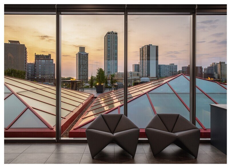 More Photos Of 3460 N Broadway St, Chicago Apartments For Lease