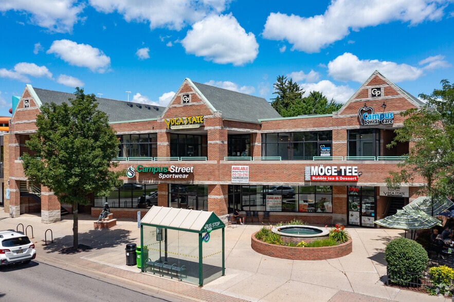 More Photos Of 515 E Grand River Ave, East Lansing Storefront For Lease