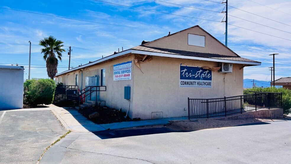 More Photos Of 11328 Bartlett Ave, Adelanto Office For Sale