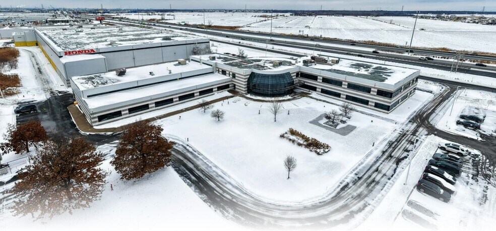 More Photos Of 1750 Rue Eiffel, Boucherville Office For Lease