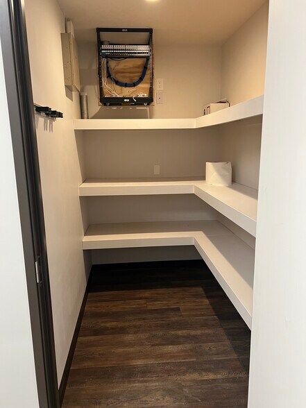 More Photos Of 2100 E 112th Ave, Northglenn Warehouse For Lease