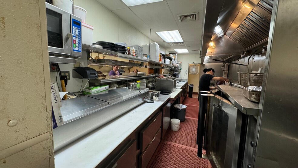 More Photos Of 2100 W Union Blvd, Bethlehem Restaurant For Lease