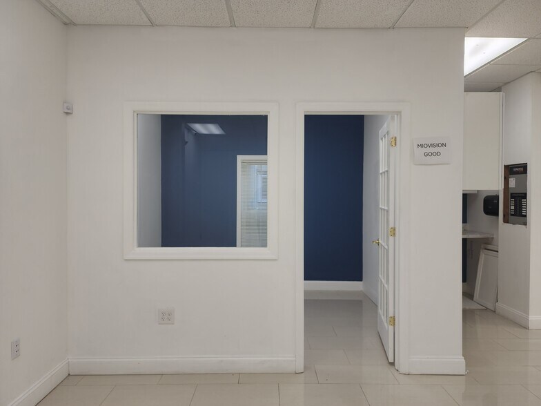 More Photos Of 32 Jefferson Plz, Princeton Medical For Sale
