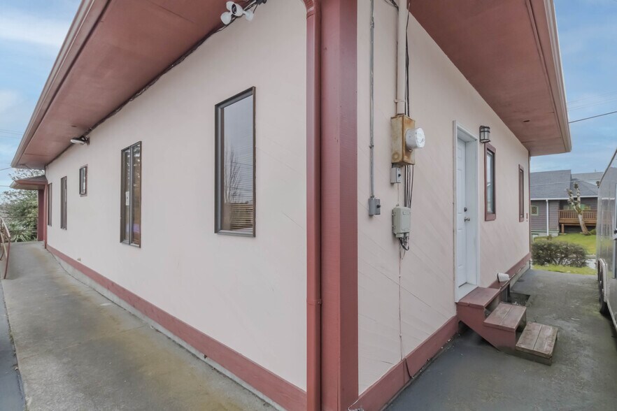 More Photos Of 603 Chester Ave, Bremerton Apartments For Sale