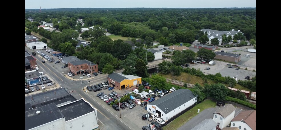 More Photos Of 1114 Montello St, Brockton Auto Repair For Sale