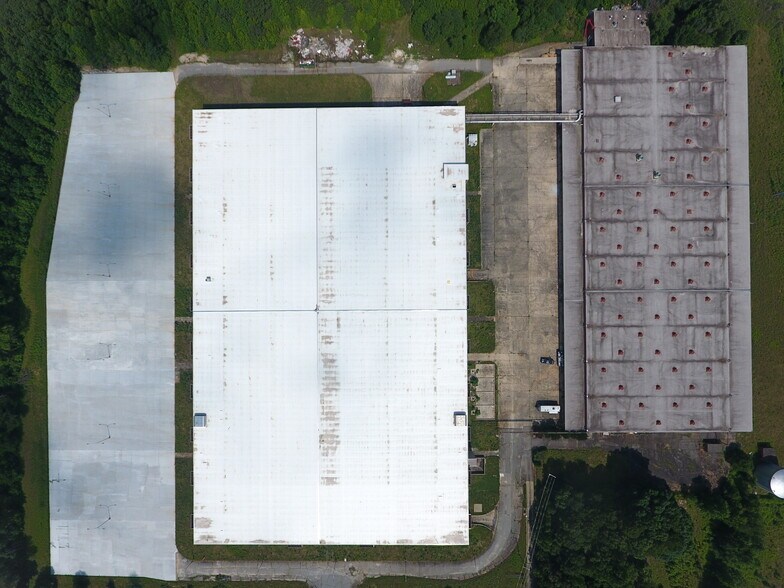 More Photos Of 5200 S Main St, Salisbury Industrial For Sale