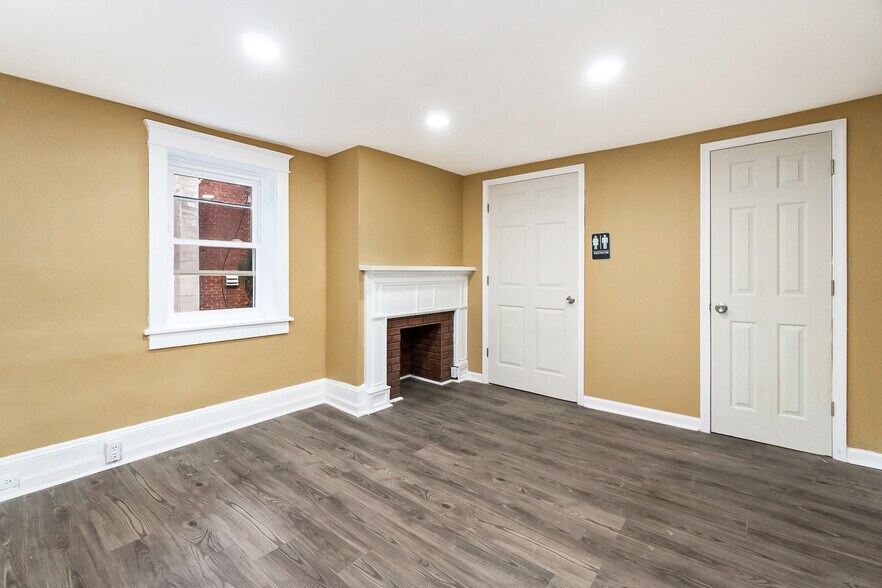 More Photos Of 474 W Main St, Kutztown Storefront Retail Residential For Sale