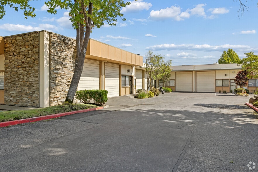 More Photos Of 299 Old County Rd, San Carlos Unknown For Lease