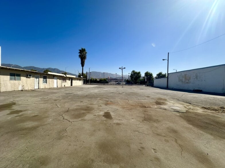 More Photos Of 514 Glenoaks Blvd, San Fernando Land For Lease