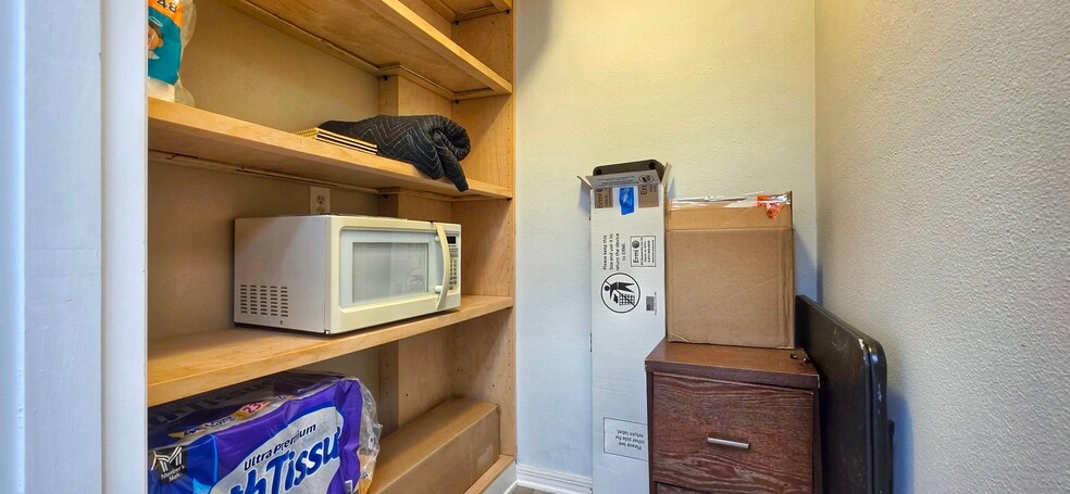 More Photos Of 2323 Curlew Rd, Dunedin Medical For Sale