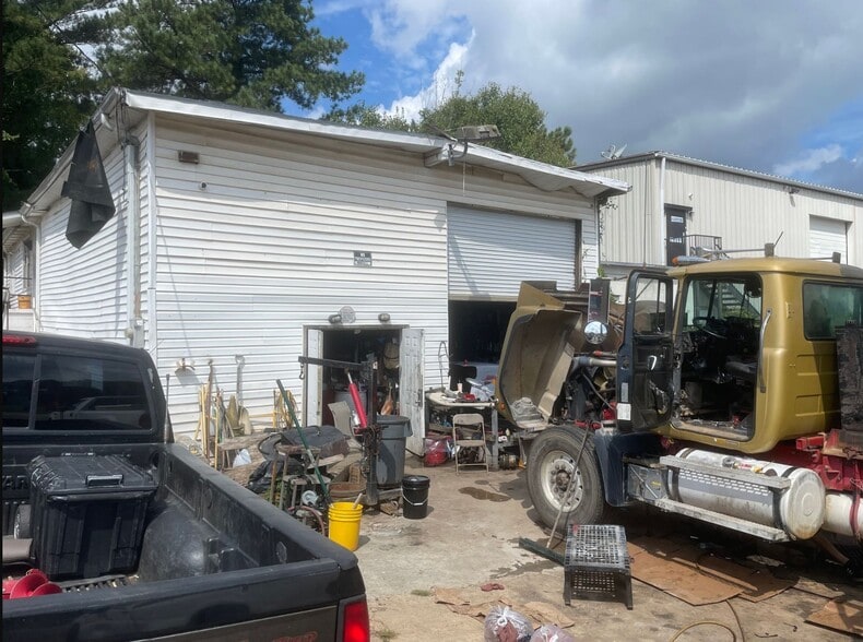 More Photos Of 1554-1574 Cedar Grove Rd, Conley Warehouse For Sale
