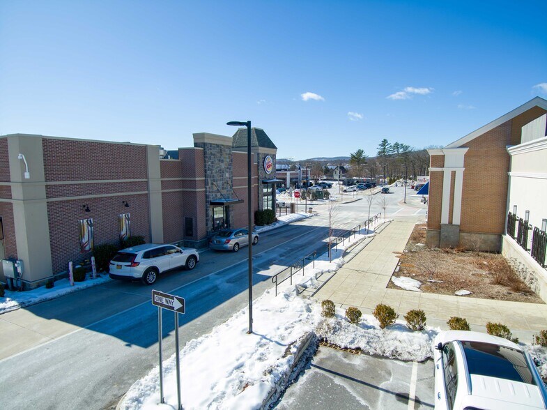 More Photos Of 18 Winslow Gate Rd, Poughkeepsie Fast Food For Sale