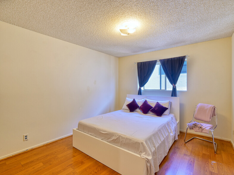 More Photos Of 1408 S Wilton Pl, Los Angeles Apartments For Sale