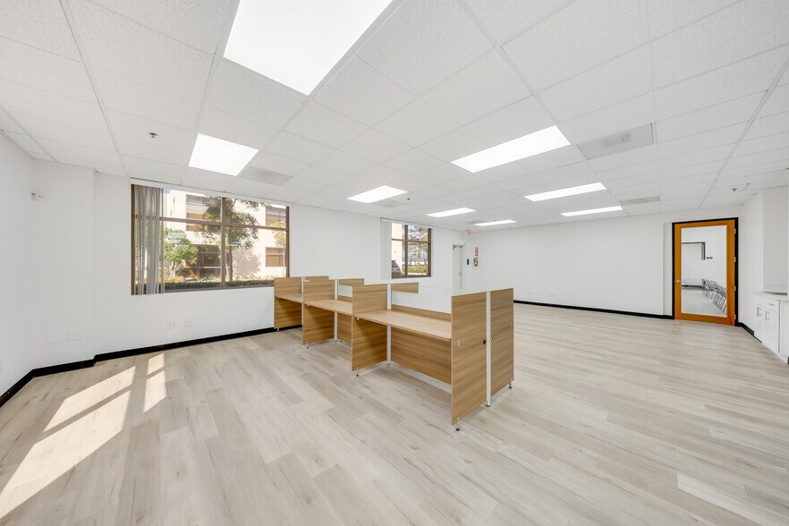 More Photos Of 67 Peters Canyon Rd, Irvine Business Park For Sale