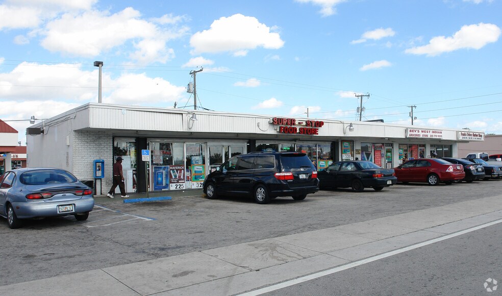 More Photos Of 19904 NW 2nd Ave, Miami Unknown For Lease