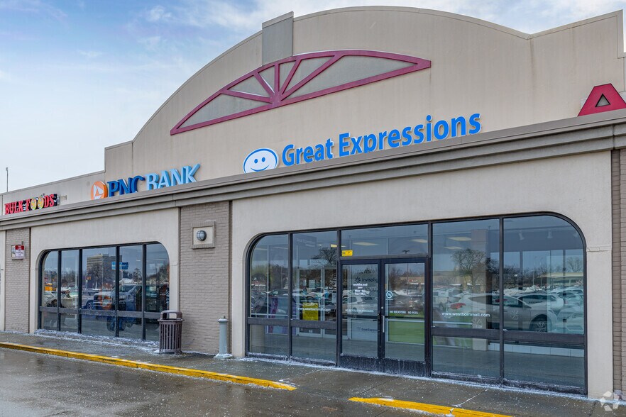 More Photos Of 23001-23303 Michigan Ave, Dearborn Unknown For Lease
