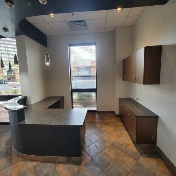 More Photos Of 16841 N 31st Ave, Phoenix Office For Sale