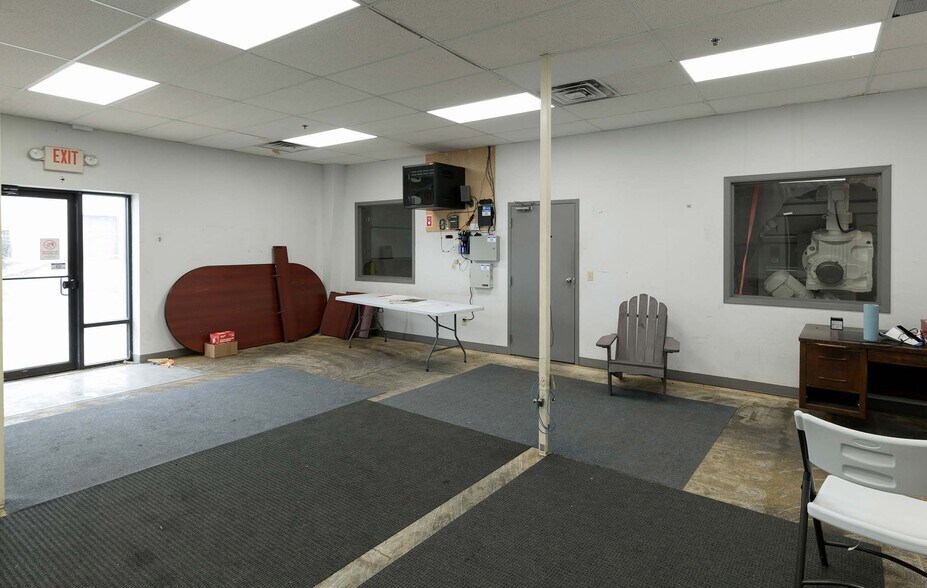More Photos Of , Lincoln Industrial For Sale
