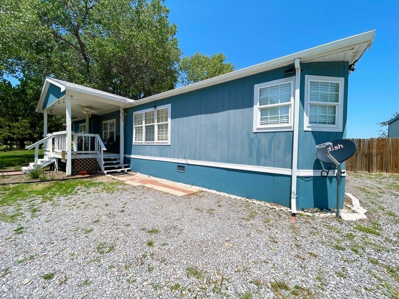 25338 US Highway 270, Woodward, OK 73801 Manufactured Housing Mobile