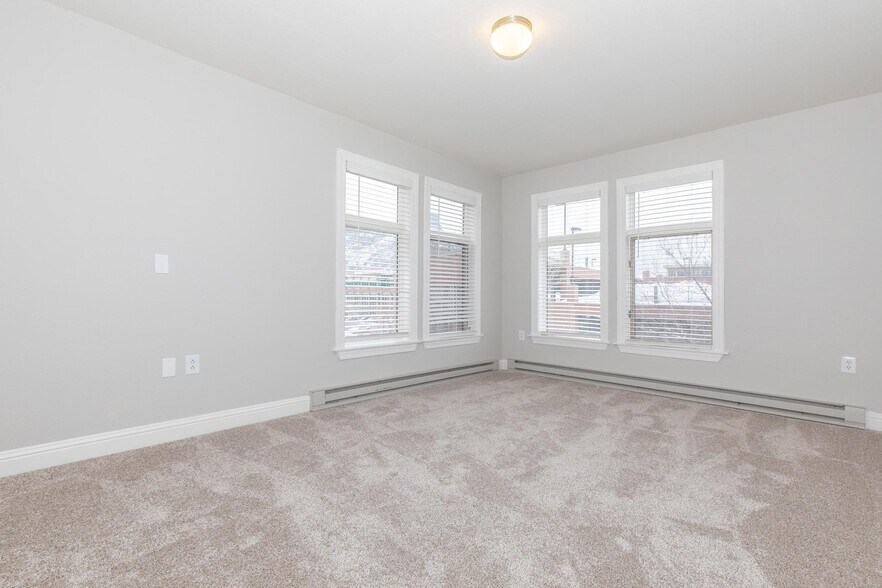 More Photos Of 1027 Washington Ave, Golden Apartments For Lease