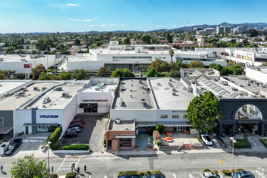 More Photos Of 396-400 S Lake Ave, Pasadena Storefront For Sale