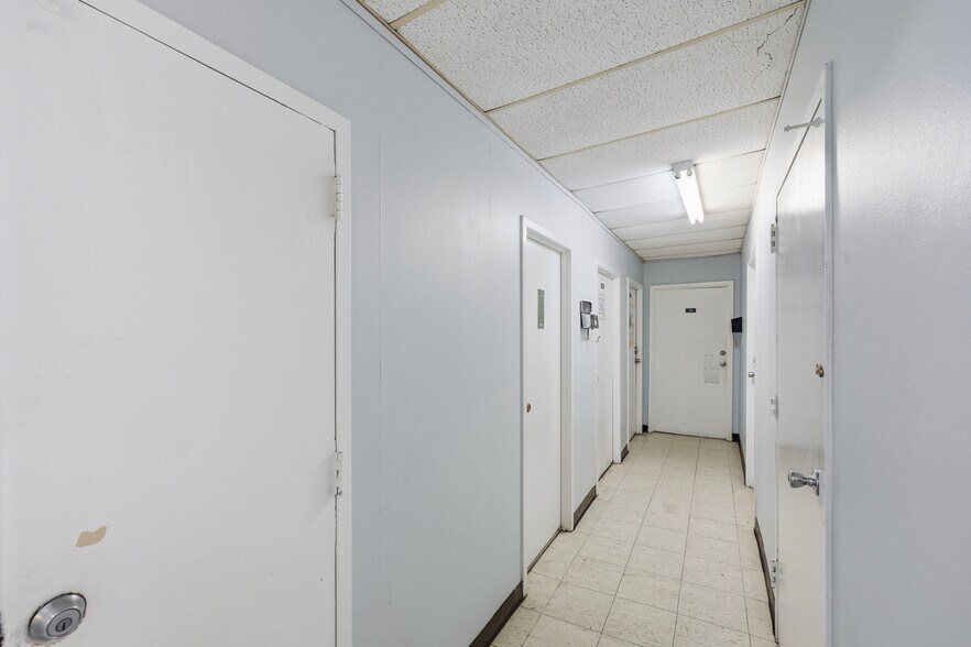More Photos Of 4795 Mcwillie Dr, Jackson Office For Sale